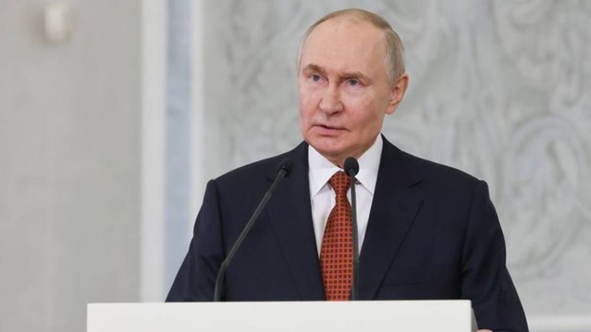 Putin Praises Trump